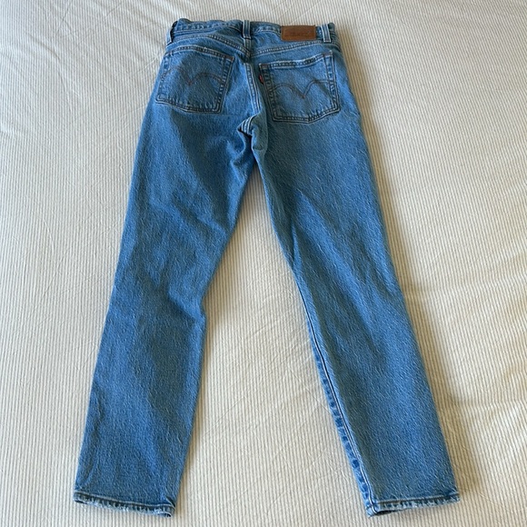 Levi’s Wedgie Icon Fit Jeans - in Jazz Devoted. Size 25 - Picture 8 of 12